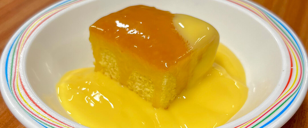 Lemon drizzle cake and custard