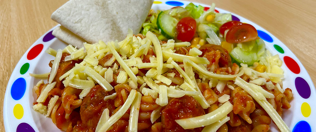 Quorn sausage (ve) in a rich tomato sauce