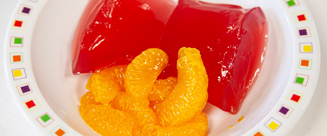 Fruit Jelly with Mandarins and a Milk Drink