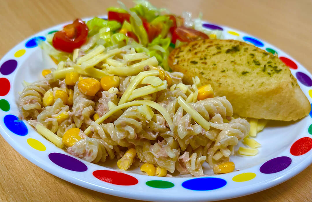 Tuna and sweetcorn mayo pasta